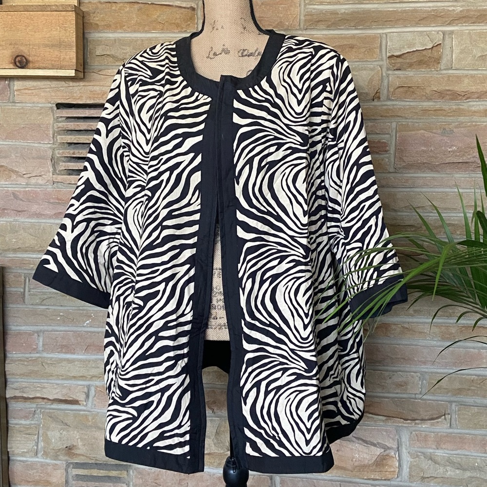 Animal print fully lined blazer